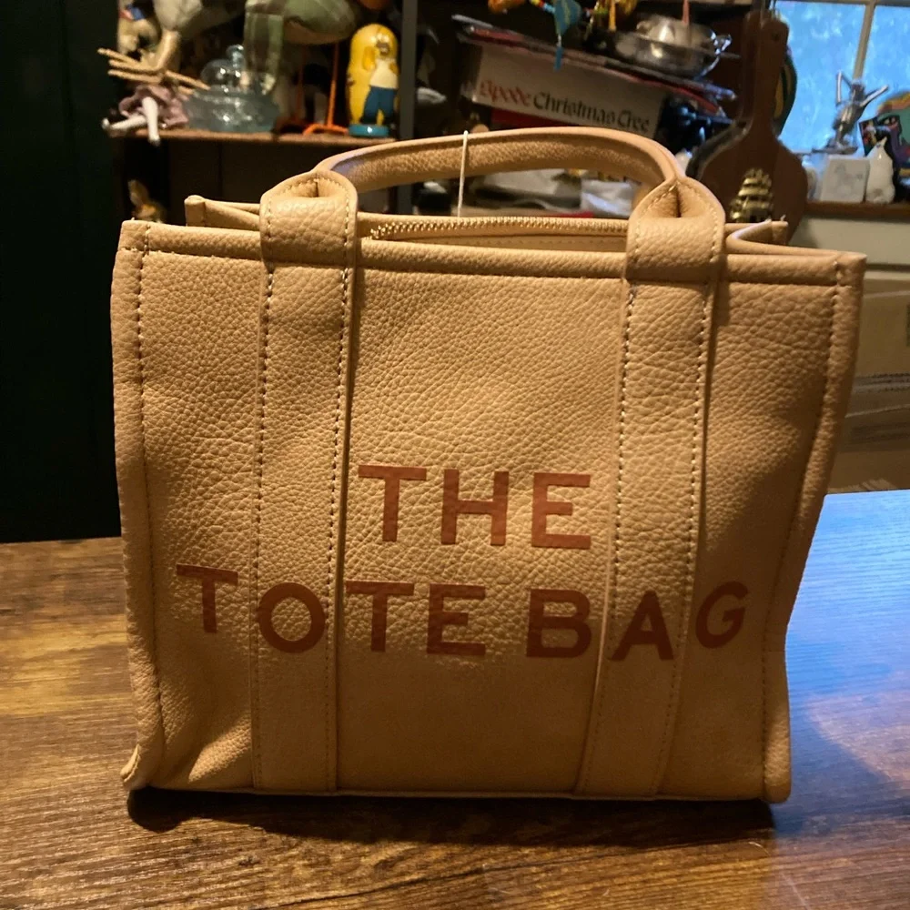 The Tote Bag in vegan leather - Picture 10 of 10